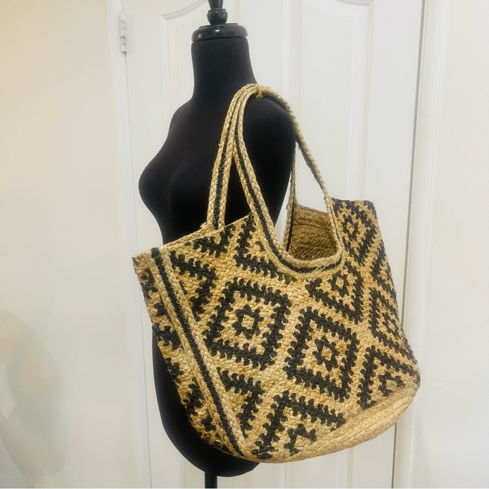 Free People  Hand Woven Jute Tote Bag - Picture 7 of 9